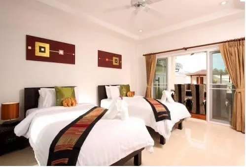 Property image - full photo 8
