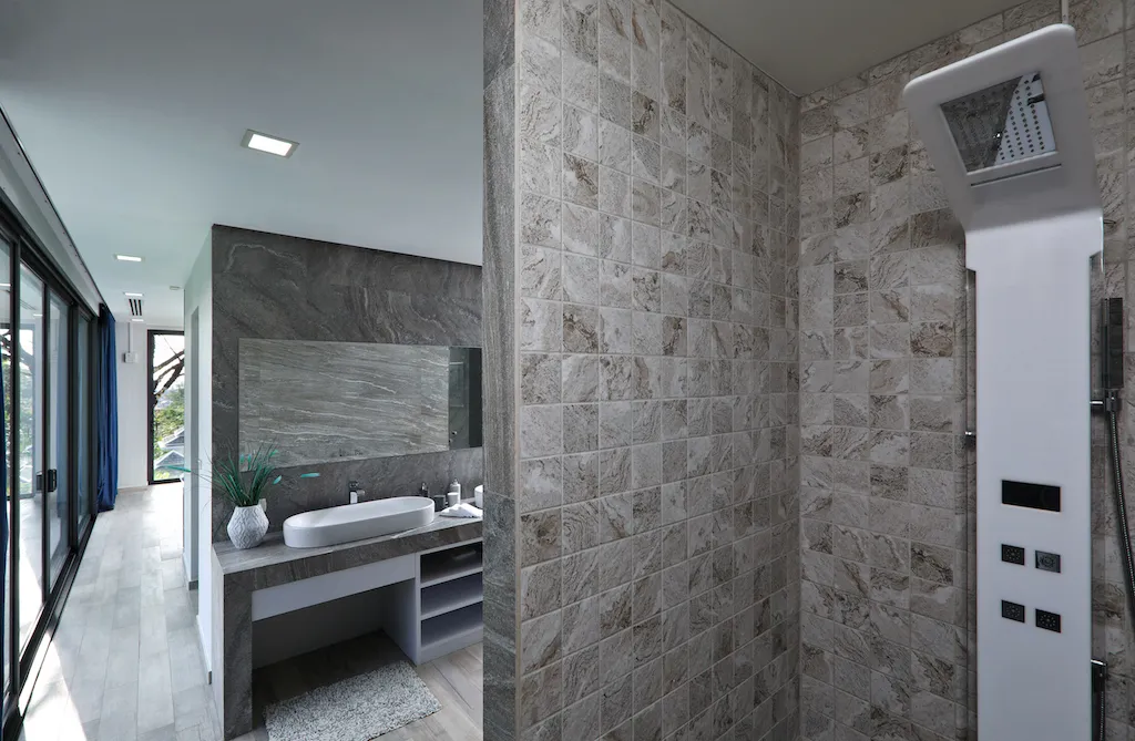 Property image - full photo 38