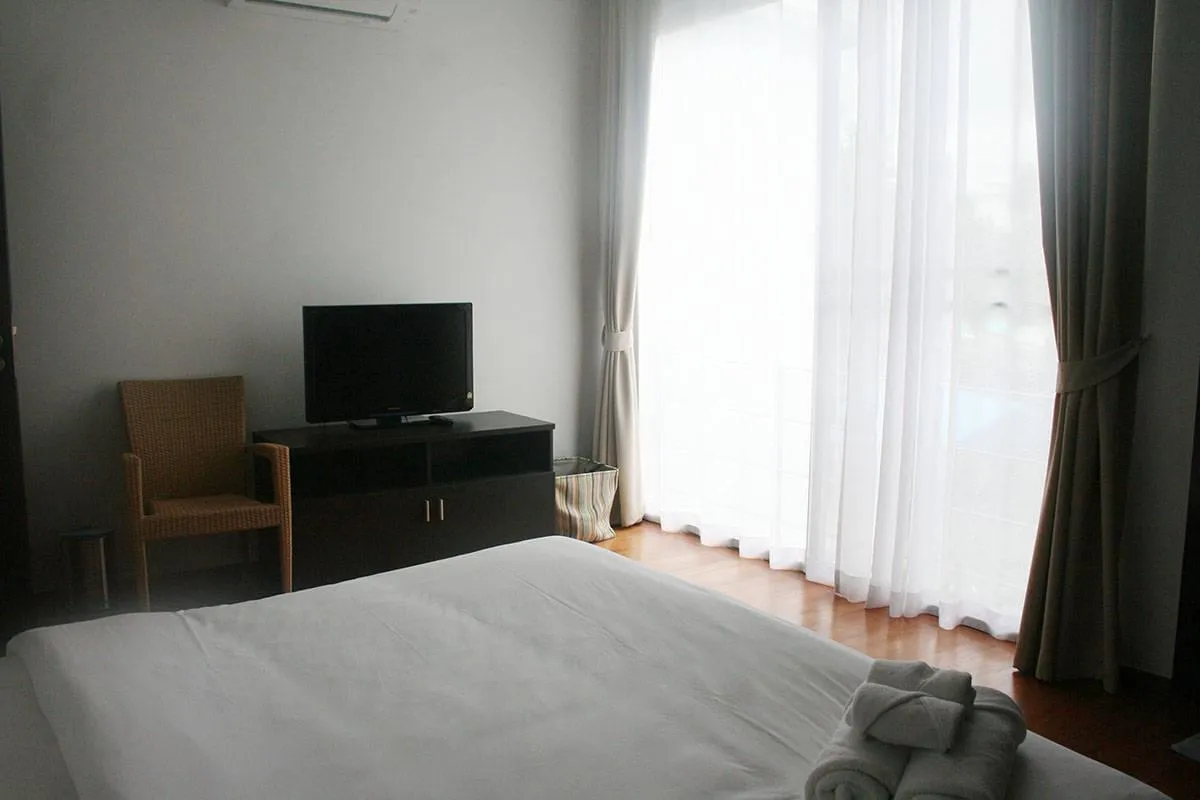 Property image - full photo 15