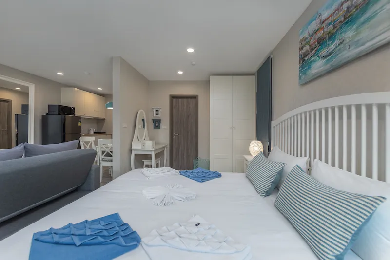 Property image - full photo 11