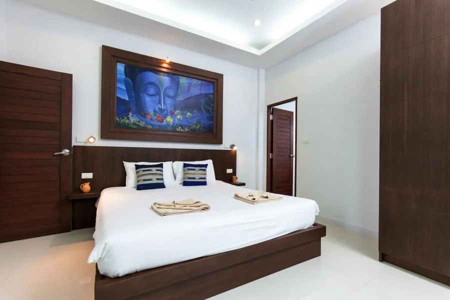 Property image - full photo 13