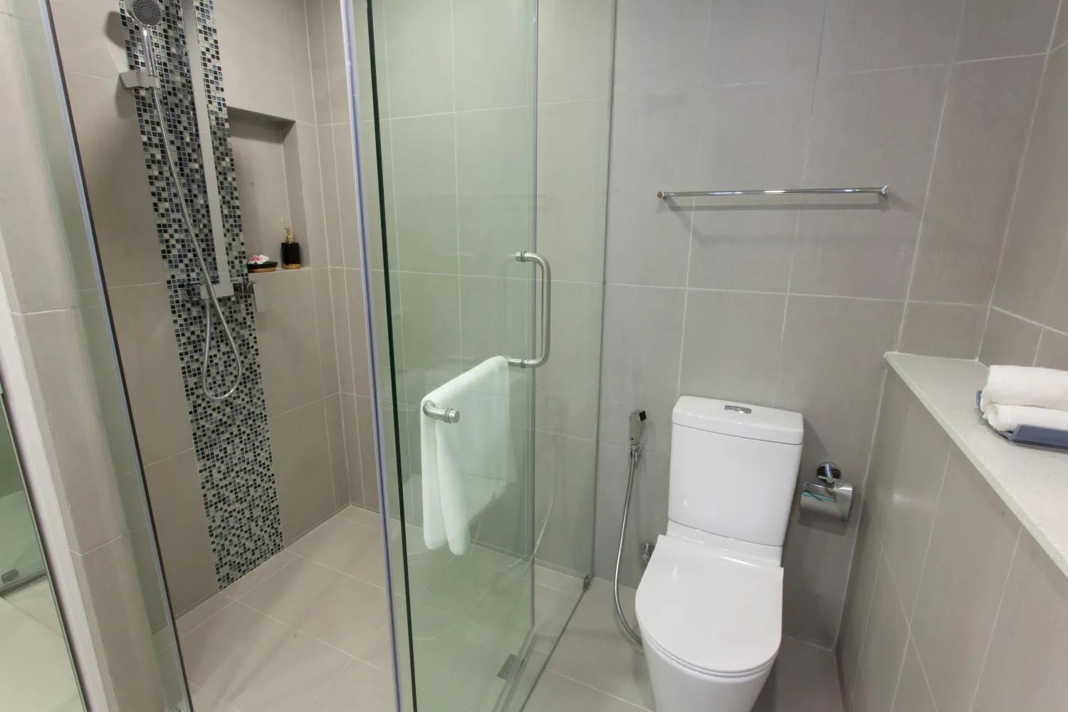 Property image - full photo 10