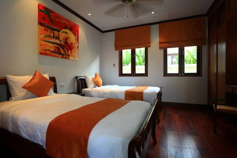 Property image - full photo 13