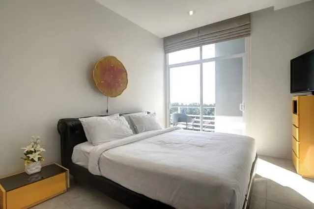 Property image - full photo 6