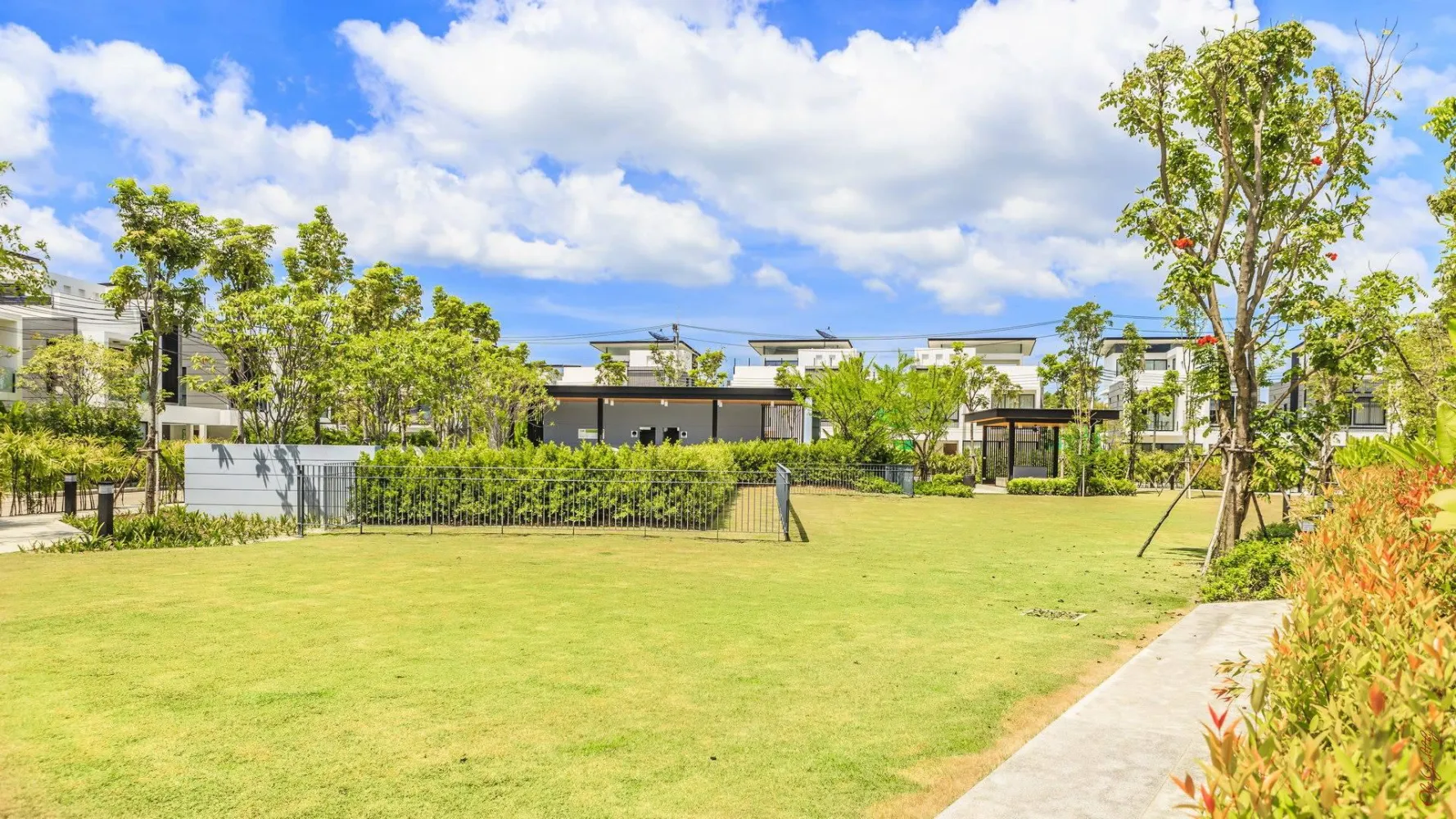 Property image - full photo 31