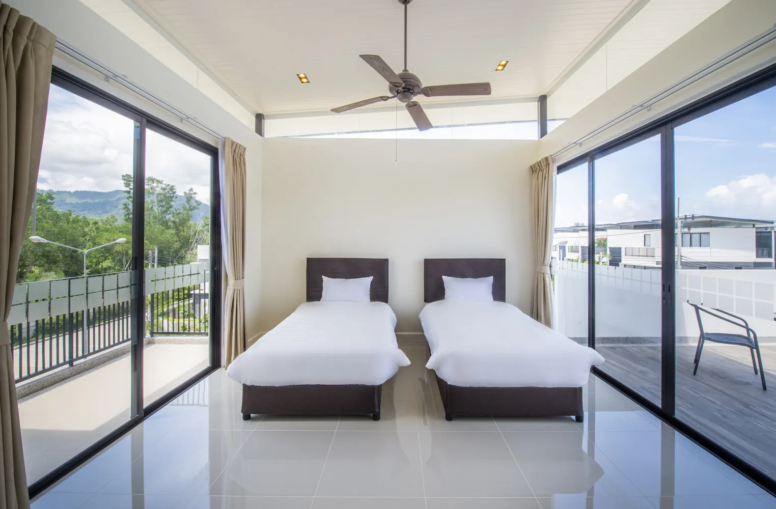 Property image - full photo 25