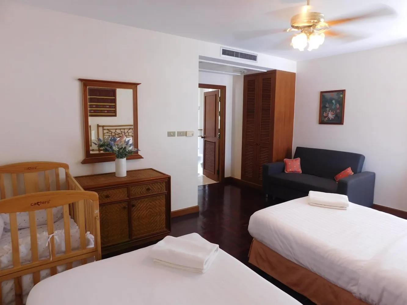 Property image - full photo 4