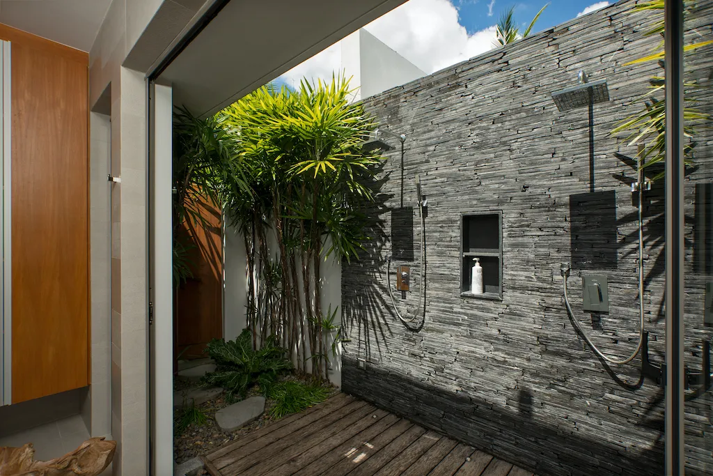 Property image - full photo 57