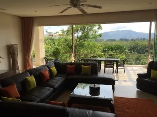 Property image - full photo 4