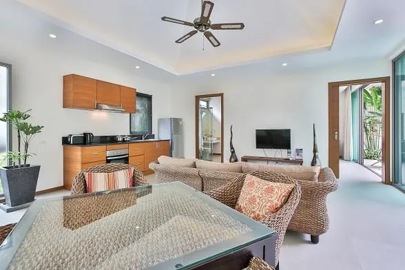 Property image - full photo 4