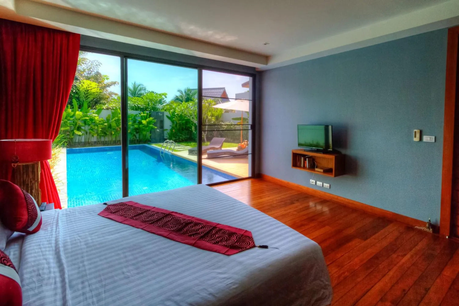 Property image - full photo 33