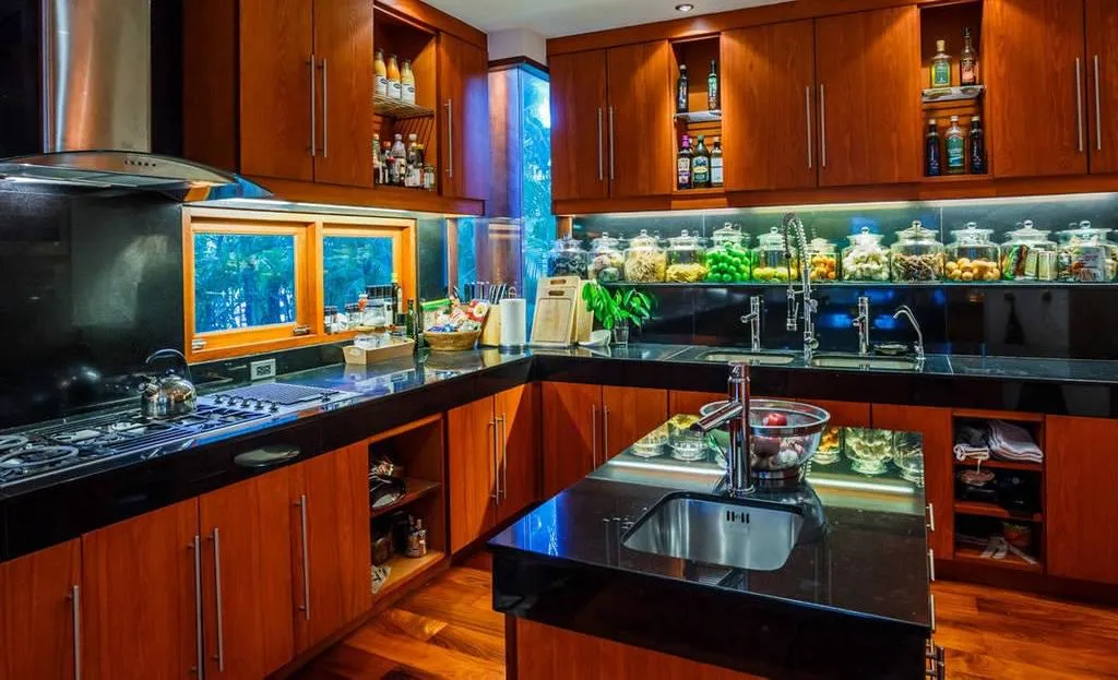 Property image - full photo 5