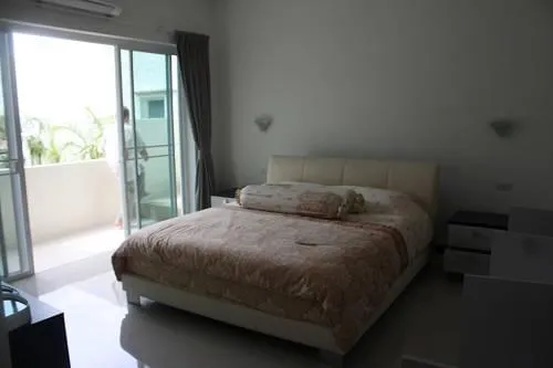 Property image - full photo 19