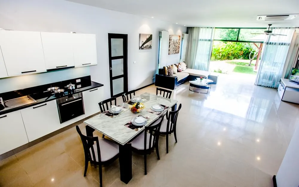 Property image - full photo 3