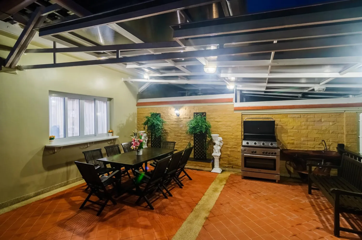 Property image - full photo 4