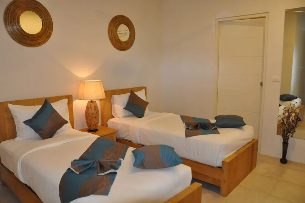 Property image - full photo 14