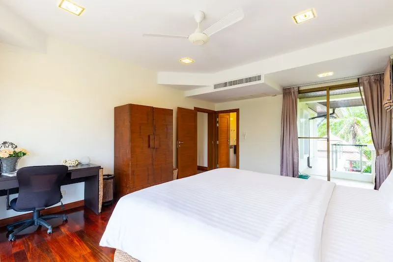 Property image - full photo 32