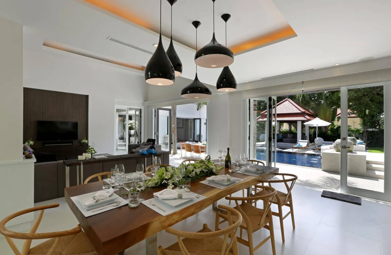 Property image - full photo 38