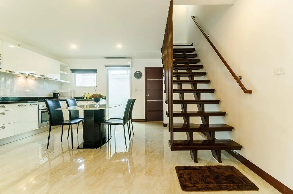 Property image - full photo 8