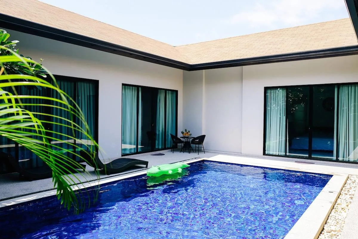 Property image - full photo 18