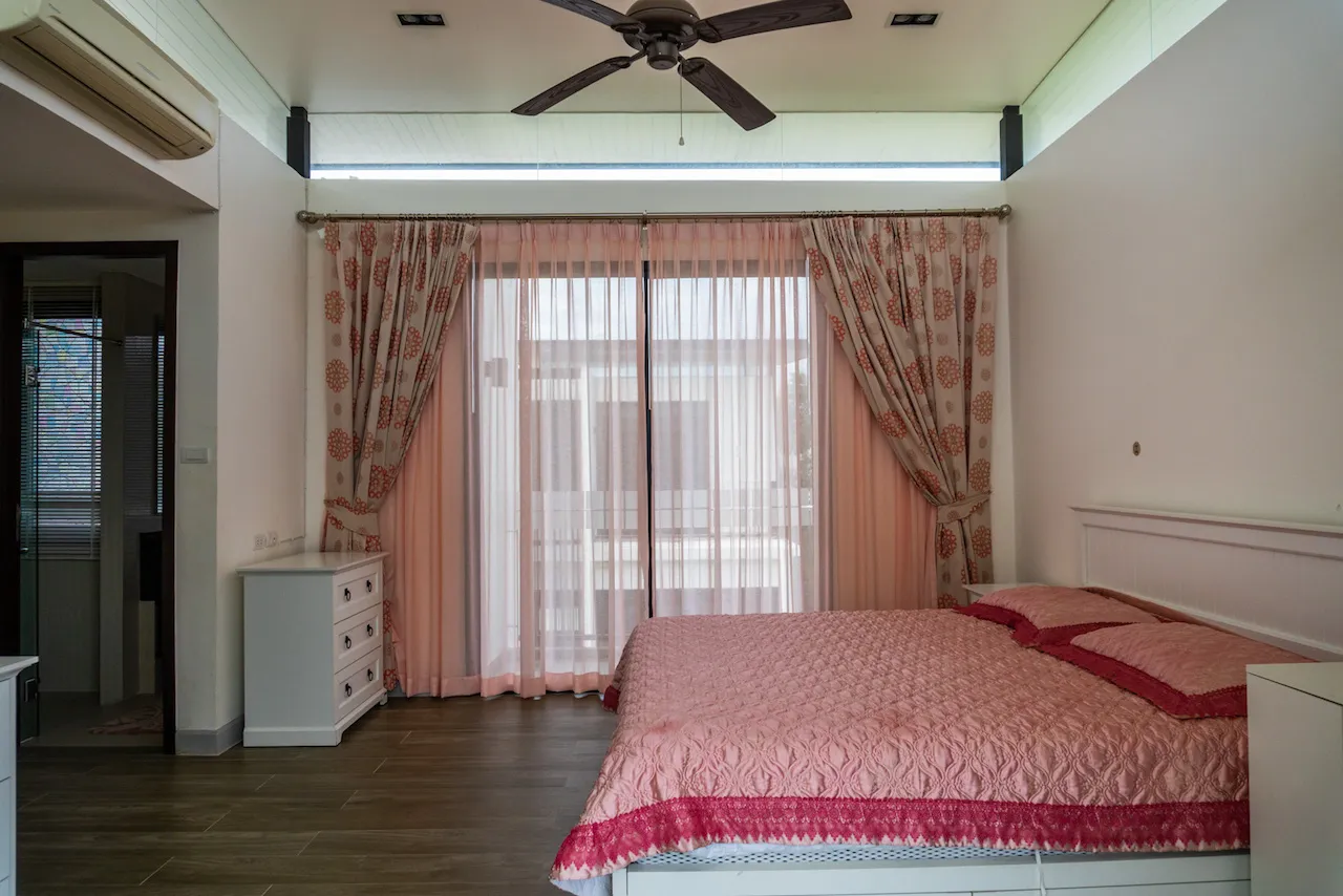 Property image - full photo 27