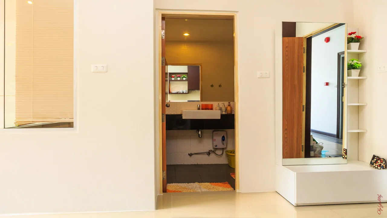 Property image - full photo 10