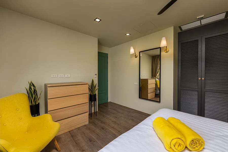 Property image - full photo 12