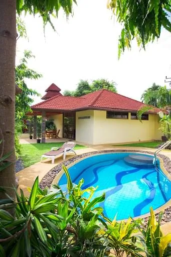 Property image - full photo 2