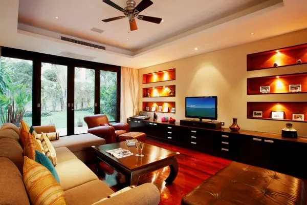 Property image - full photo 2