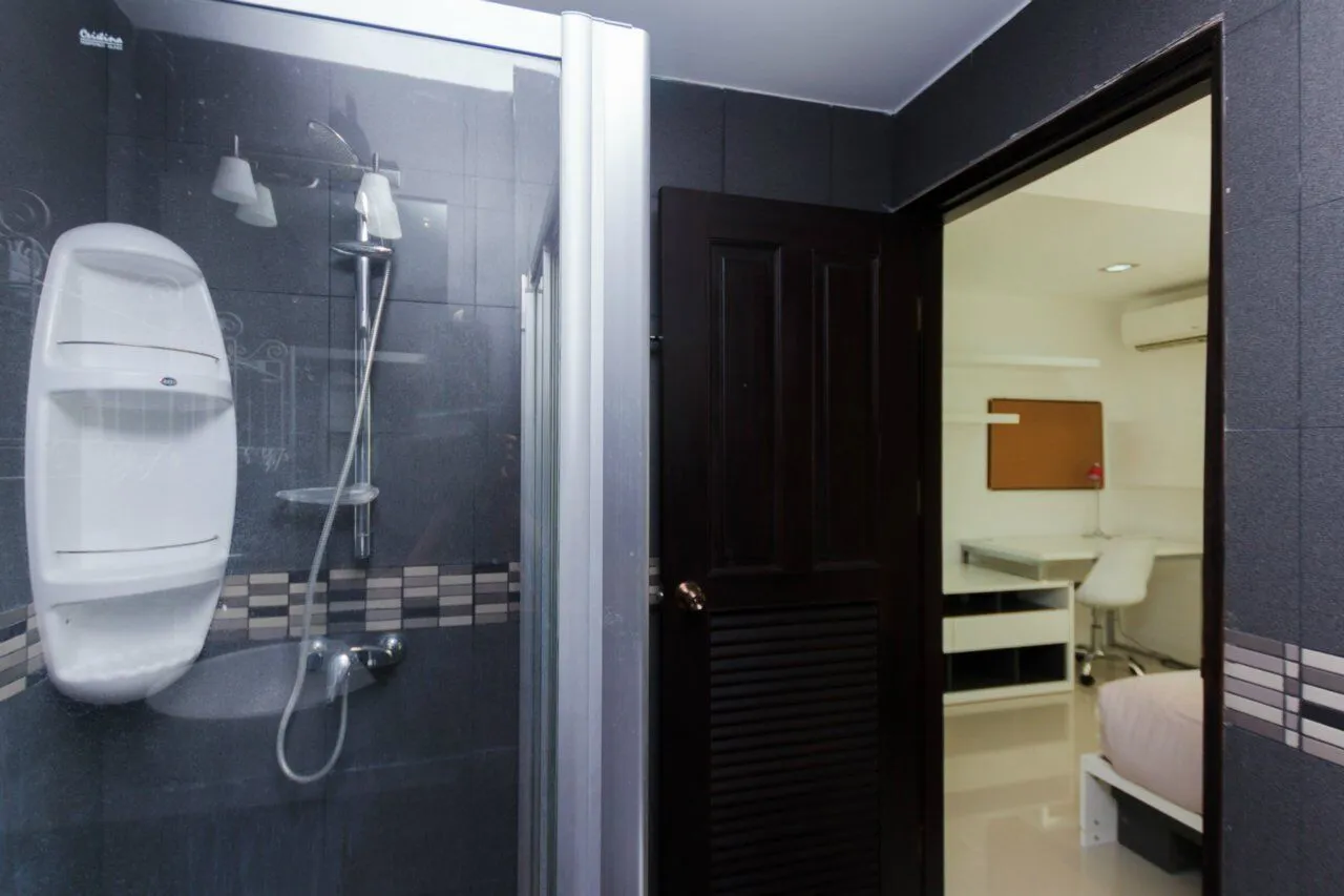 Property image - full photo 13