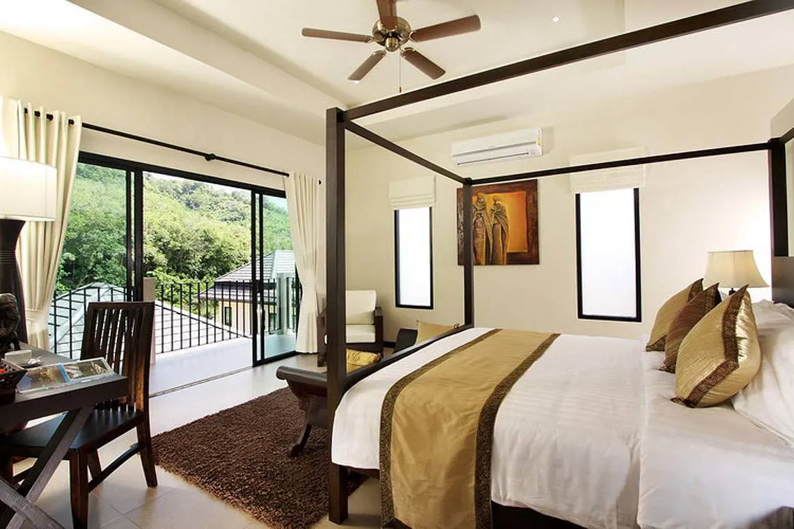 Property image - full photo 2