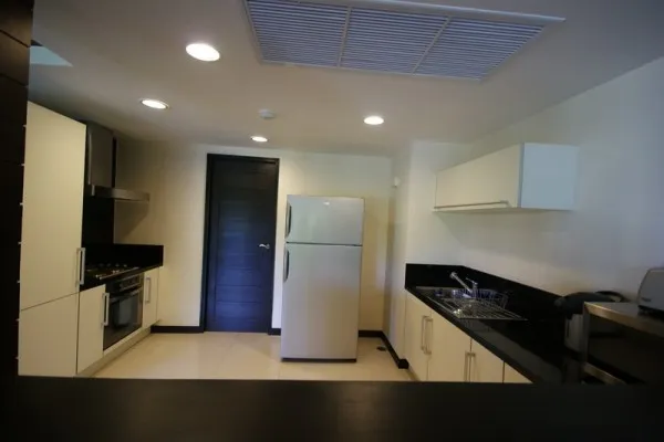 Property image - full photo 6