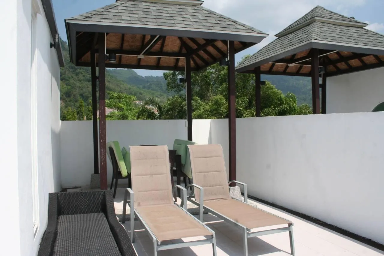 Property image - full photo 18