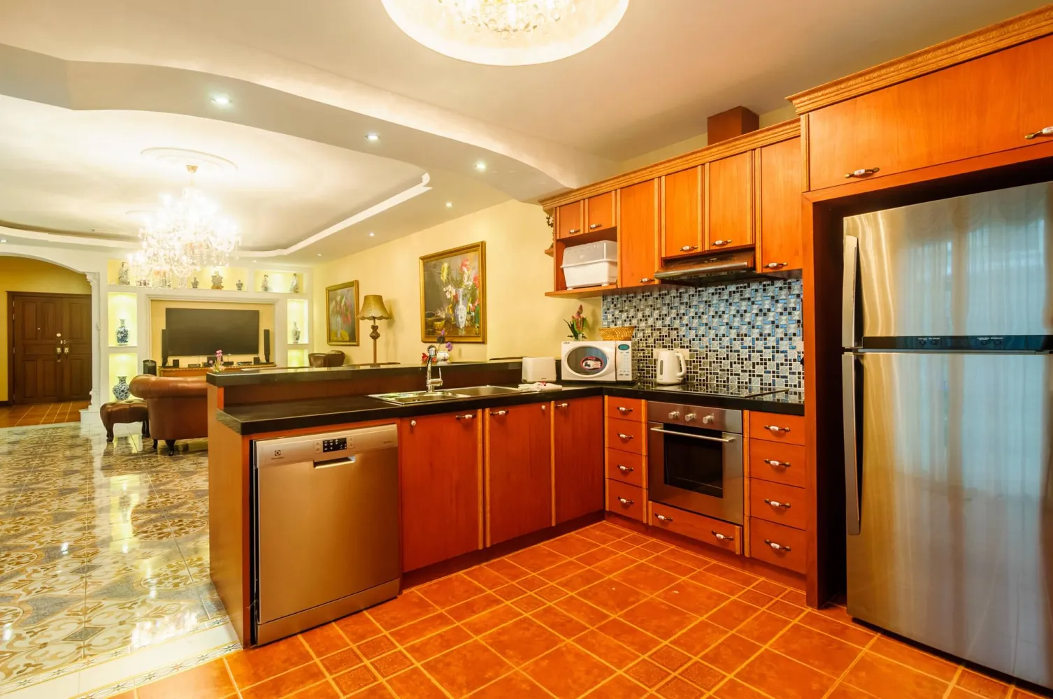 Property image - full photo 31