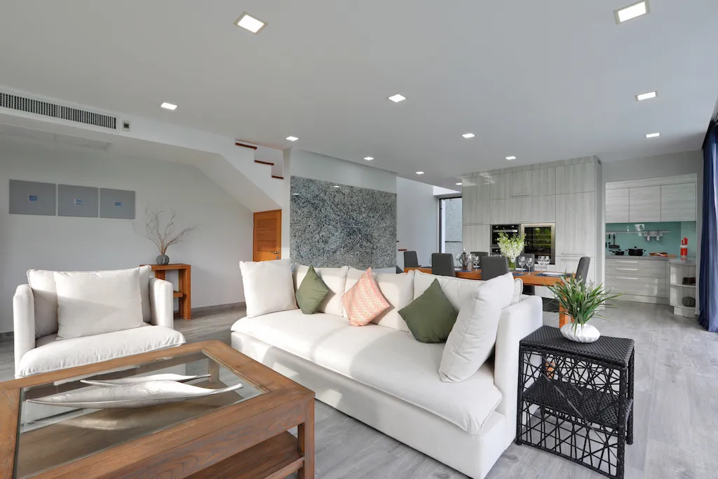 Property image - full photo 2