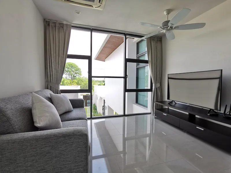 Property image - full photo 11