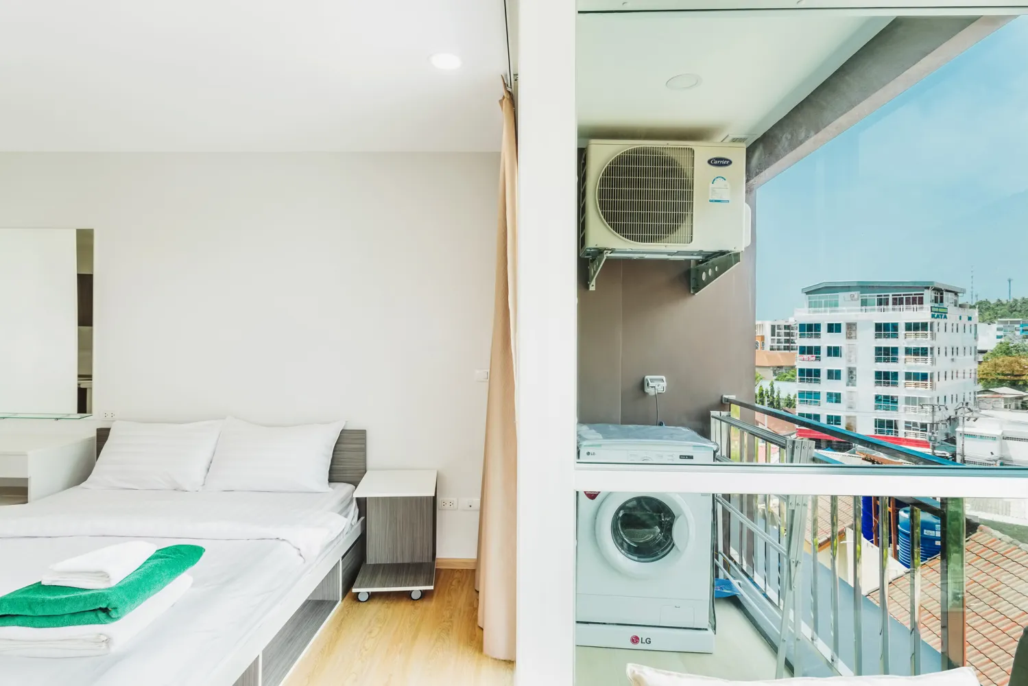 Property image - full photo 5