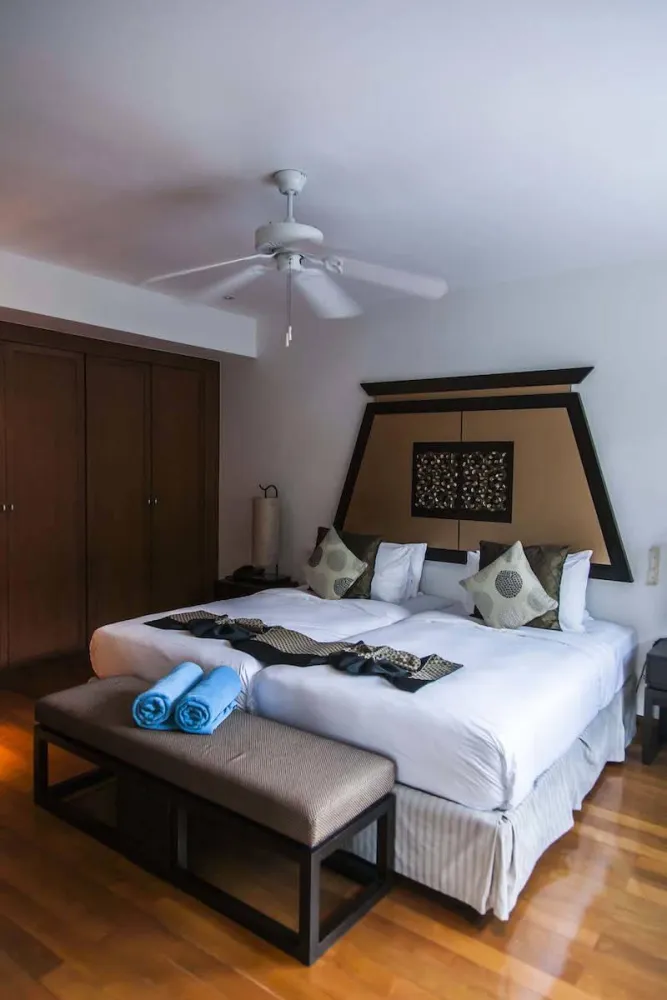 Property image - full photo 8