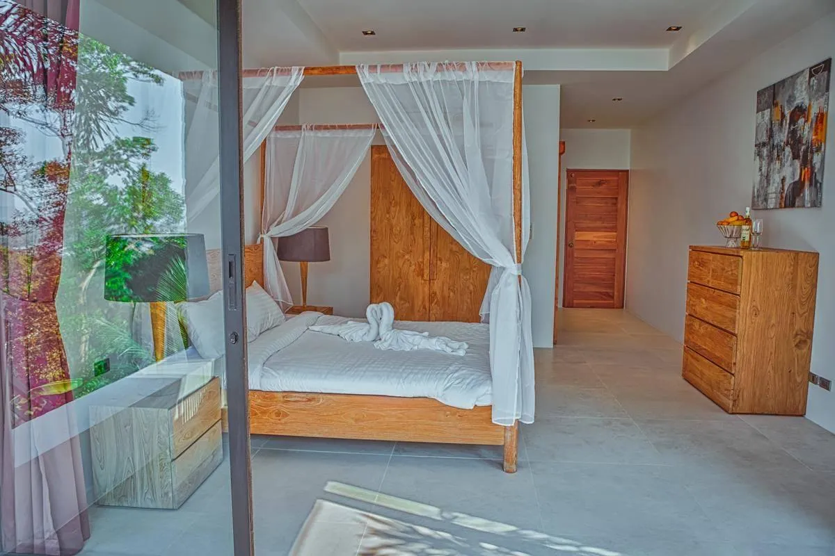 Property image - full photo 46