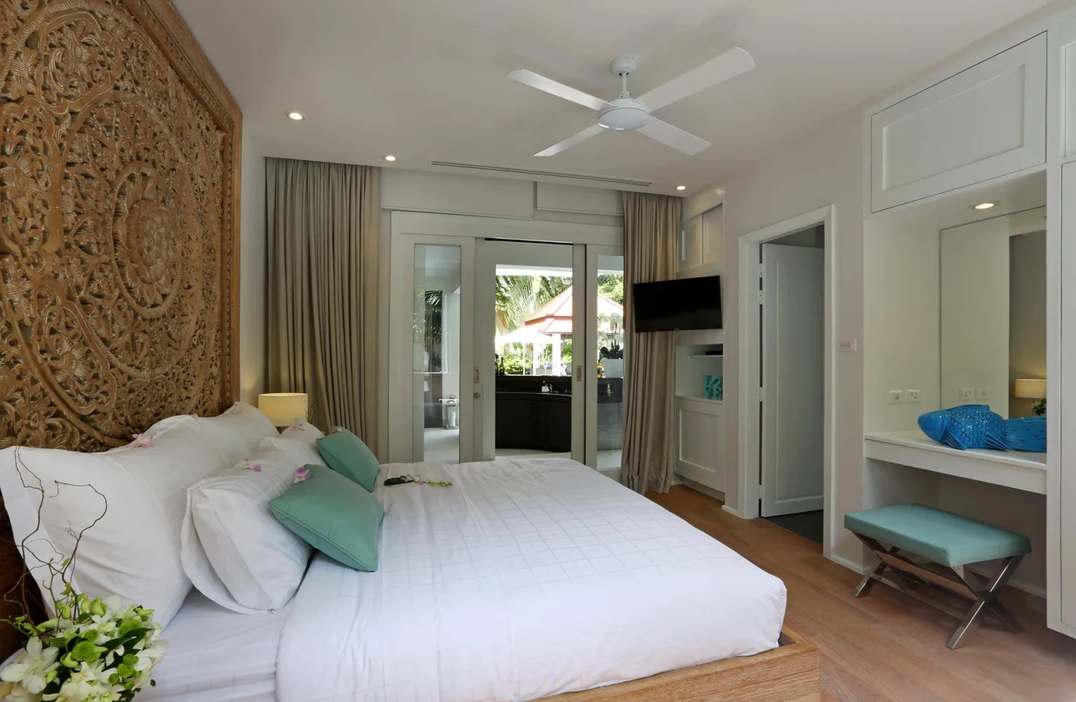 Property image - full photo 14