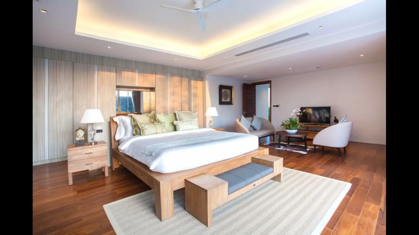 Property image - full photo 6