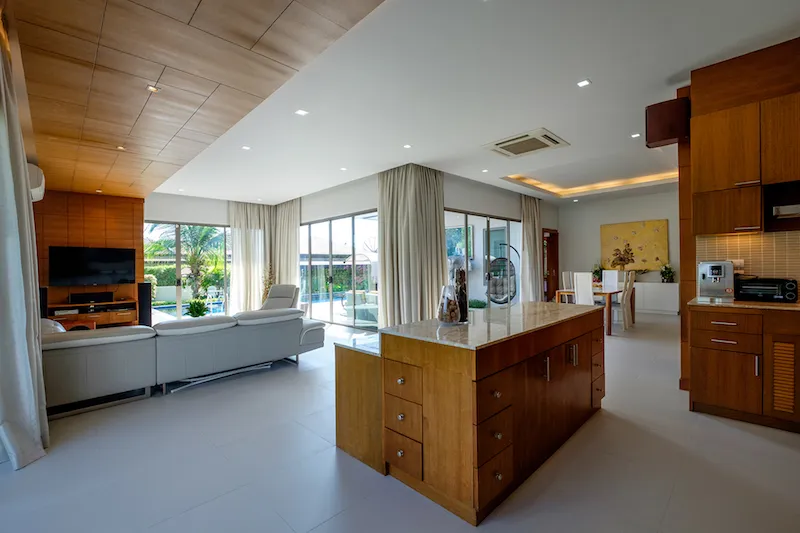 Property image - full photo 9