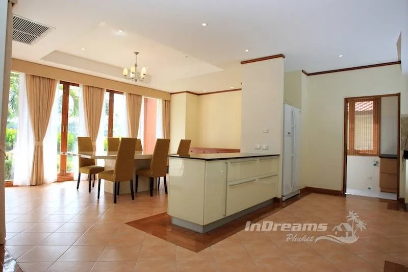 Property image - full photo 7