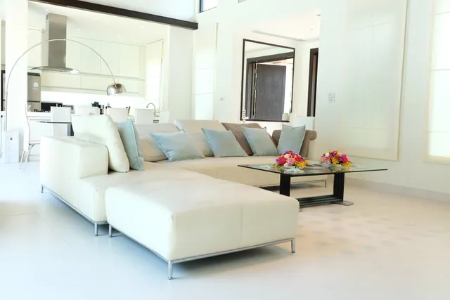 Property image - full photo 4