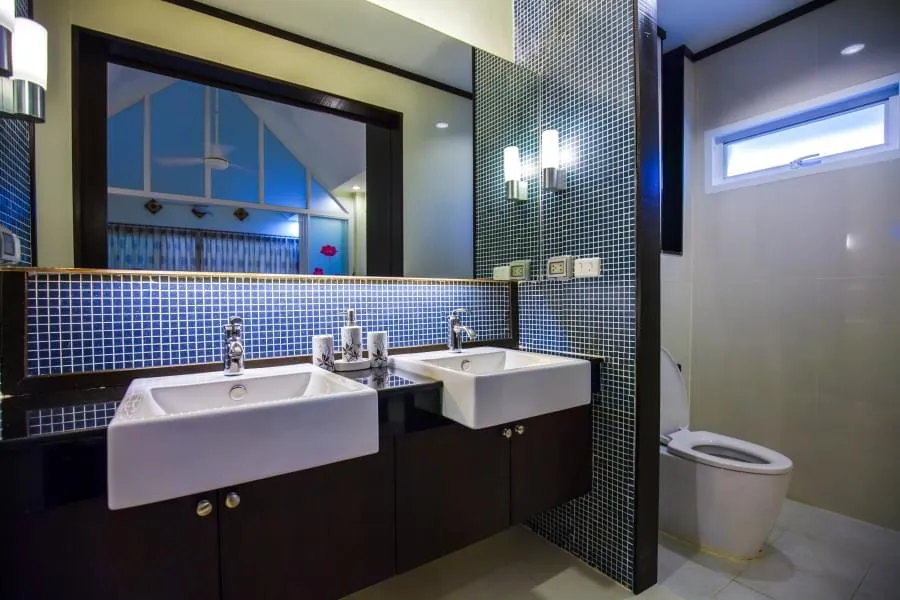 Property image - full photo 11