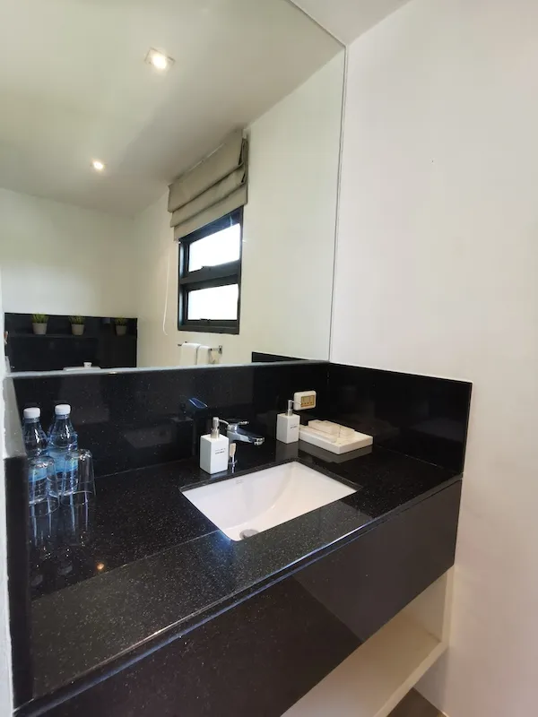Property image - full photo 28
