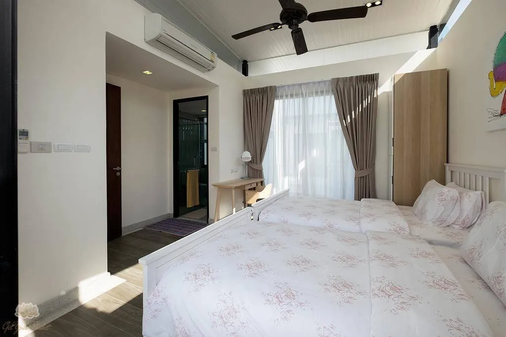 Property image - full photo 13