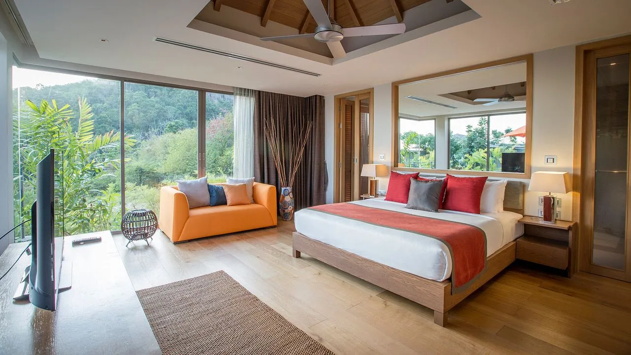 Property image - full photo 14