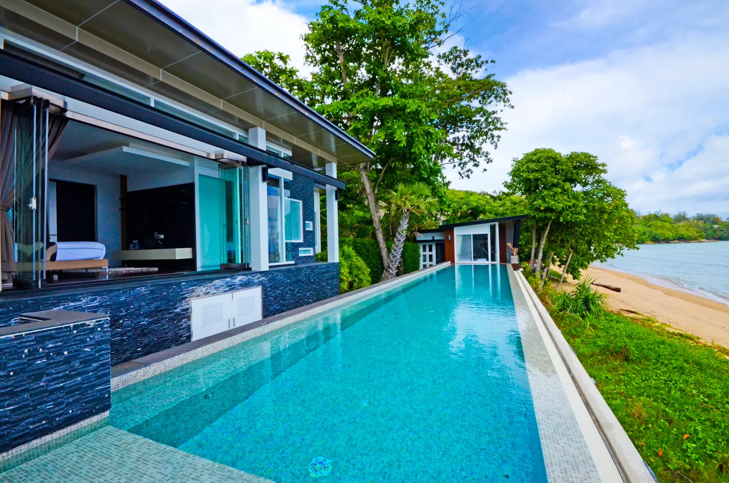Property image - full photo 8