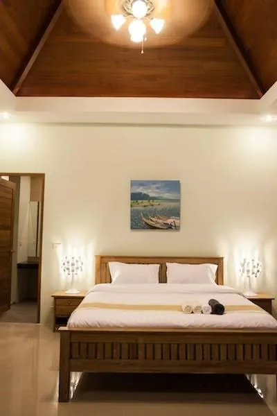 Property image - full photo 13